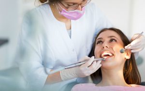 دندانپزشکی طرف قرارداد بیمه تجارت نو در تهران